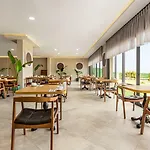 Ramada By Wyndham 3* Çeşme