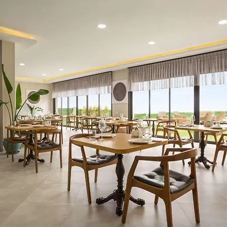 Ramada By Wyndham Hotel Çeşme