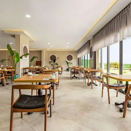 Ramada By Wyndham Hotel Çeşme