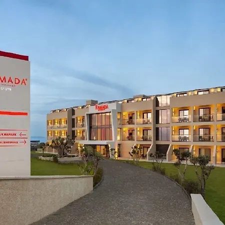 호텔 Ramada By Wyndham 3*