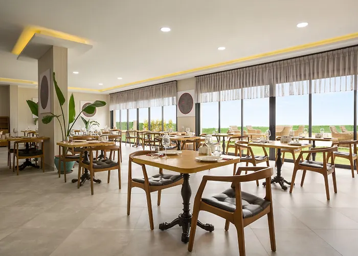 Ramada By Wyndham 3* Чешме