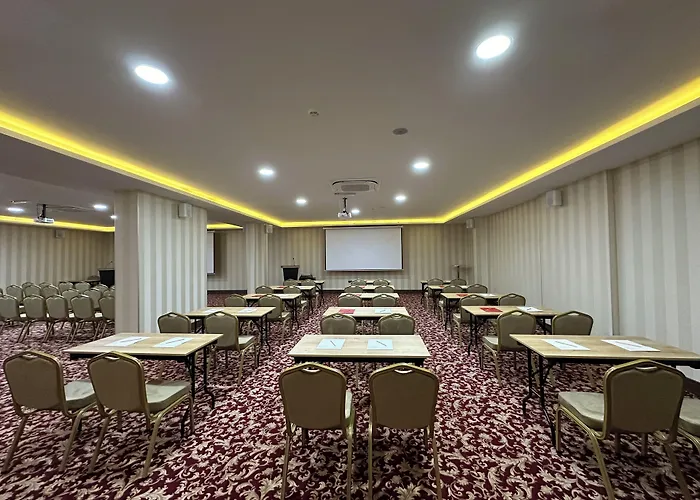 Готель Ramada By Wyndham