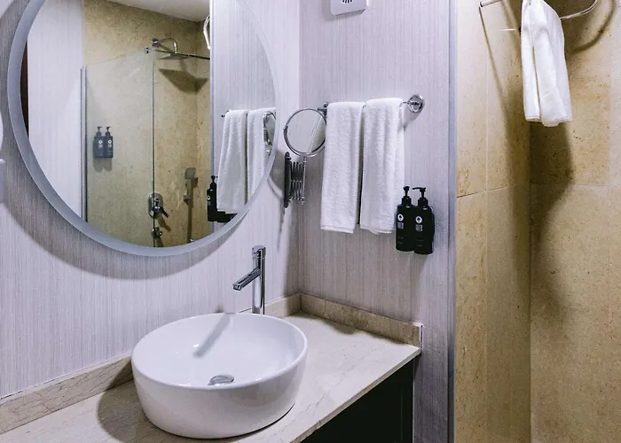 酒店 Ramada By Wyndham 3*