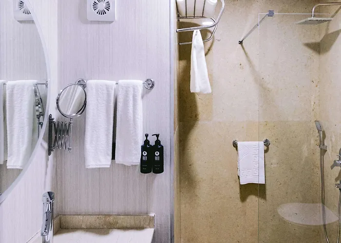 Ramada By Wyndham 3* Çeşme